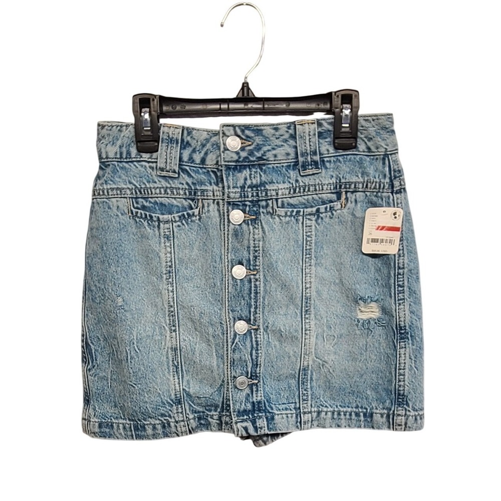 WE THE FREE Denim‎ Button Front Distressed Mini Skort Blue